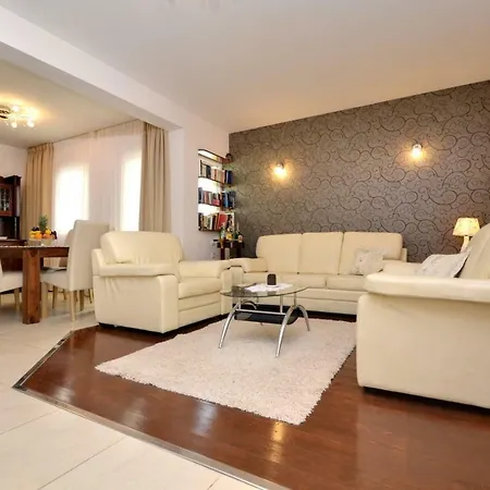 House Luna In With Private Pool (adults Only) Villa