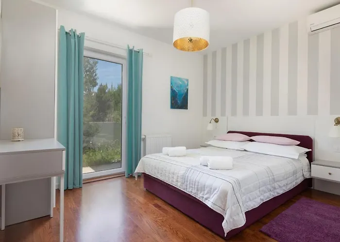 House Luna In With Private Pool (adults Only) * מאקרסקה