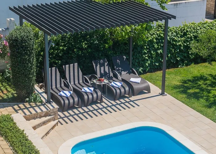 וילה House Luna In With Private Pool (adults Only) מאקרסקה