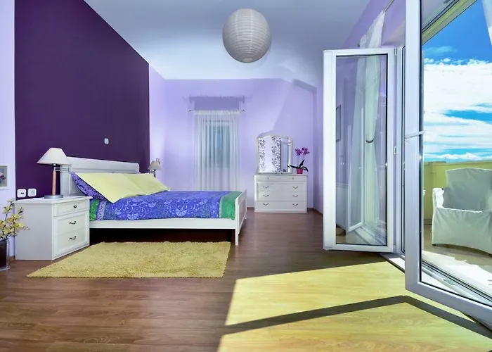 House Luna In With Private Pool (adults Only) וילה מאקרסקה